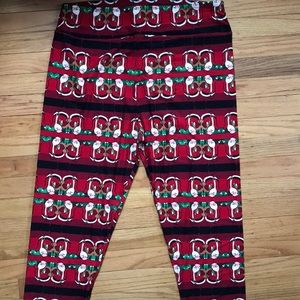 LuLaRoe holiday leggings.